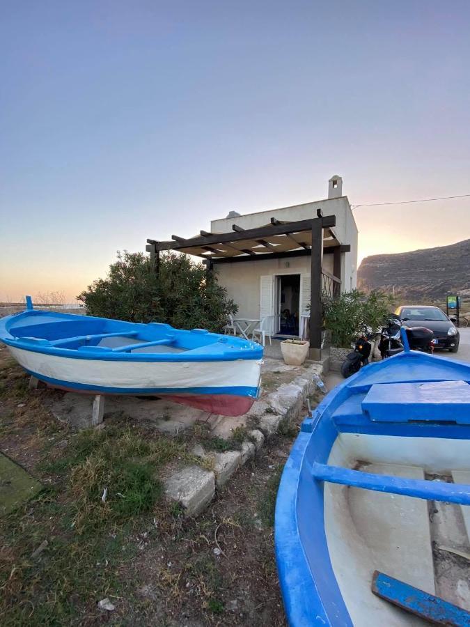 Il Cubo, Monovano Col Mare Su Tre Fronti. Holiday home Favignana
