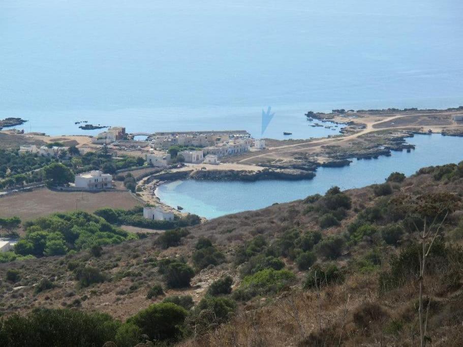 Il Cubo, Monovano Col Mare Su Tre Fronti.